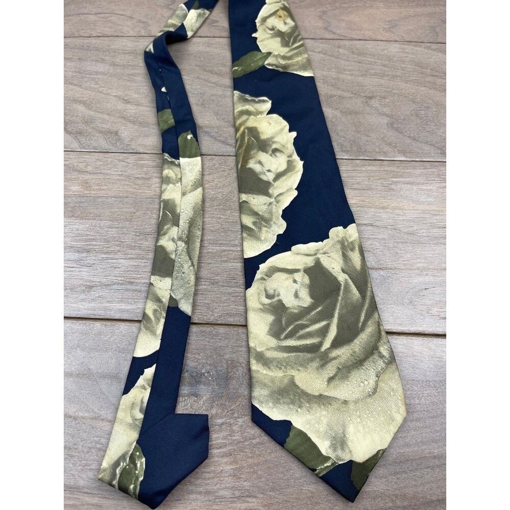Claiborne Men's Tie Blue Floral Traveler's Twill Silk